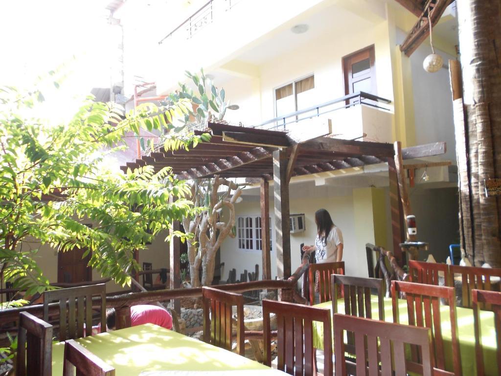 De Loro Inn And Restaurant Puerto Princesa Екстер'єр фото